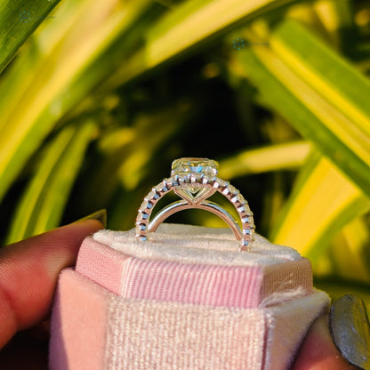 VVS1 Lab Grown Diamond Radiant Cut Hidden Halo Ring