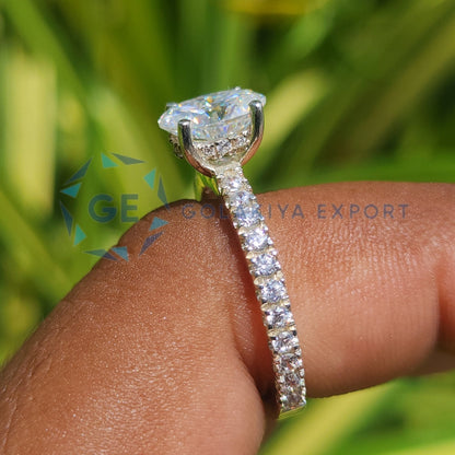 EF Color VVS2/VS1 Clarity Lab Grown Oval Cut Diamond Ring